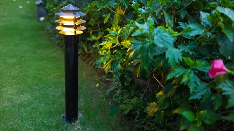 Add outdoor lighting to boost your curb appeal and perfect your spring home staging. It's high on a home buyer's wish list!